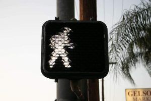 S Charleston, WV - Pedestrian Hit, Injured in Crash on Chestnut St